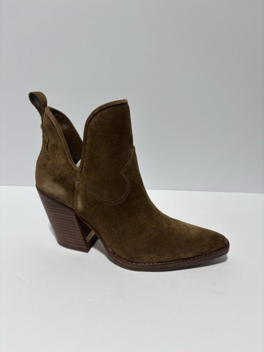 Vince Camuto Women’s Phaidra Brown Suede Ankle Booties, Size 8 M